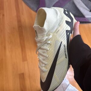 Nike mercurial elite size 6.5